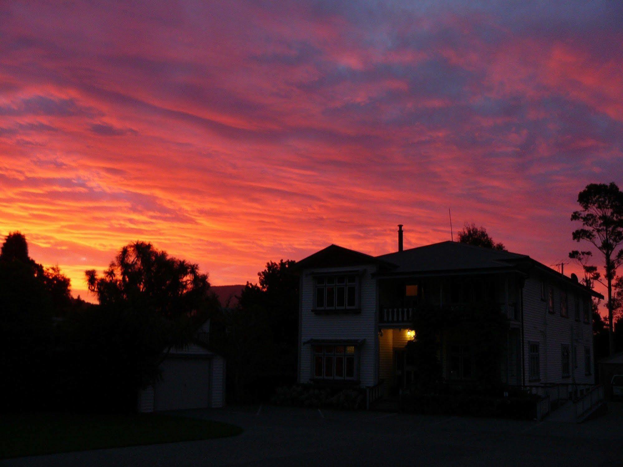 Holly Homestead B&B Franz Josef Esterno foto