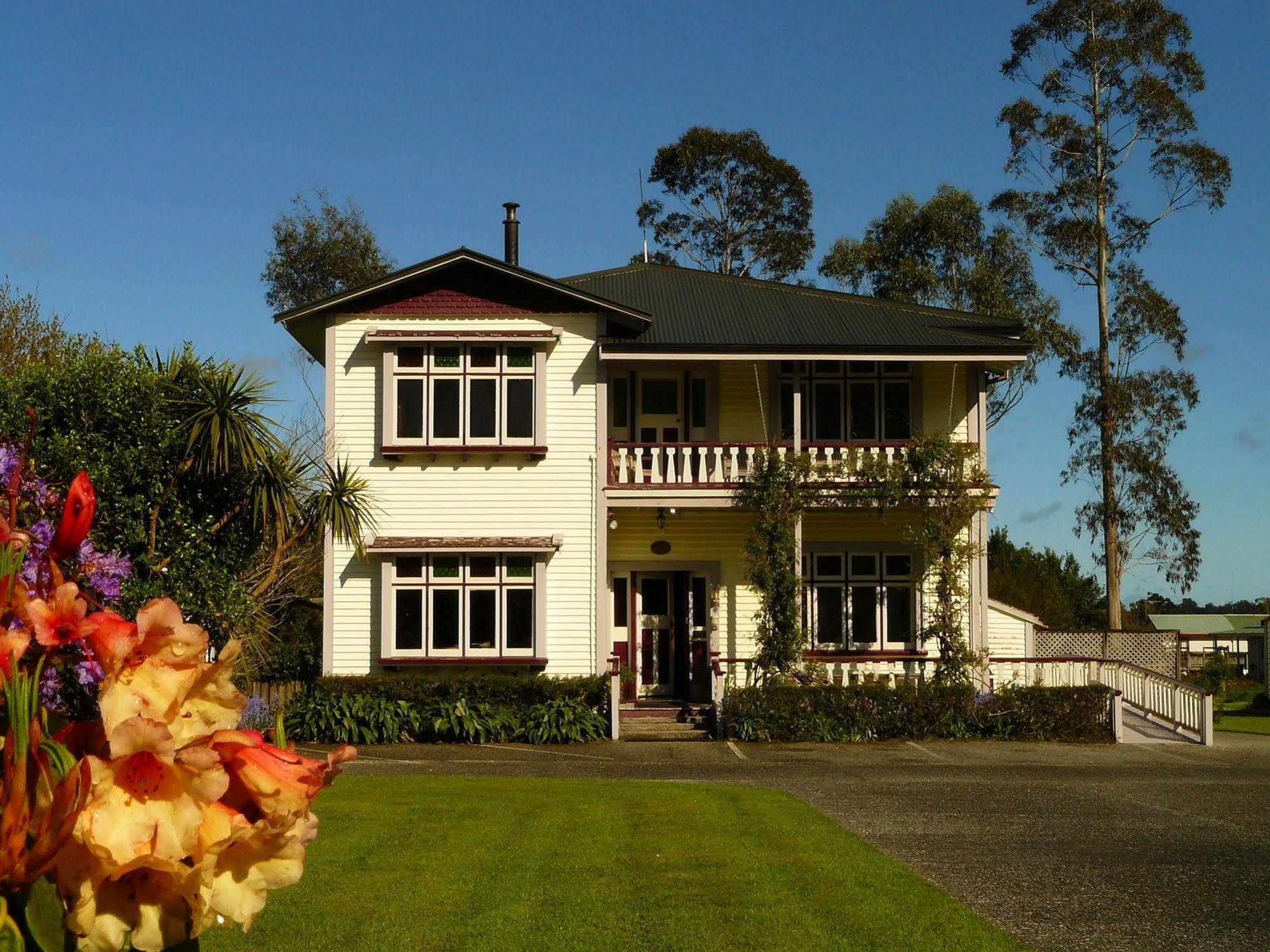 Holly Homestead B&B Franz Josef Esterno foto