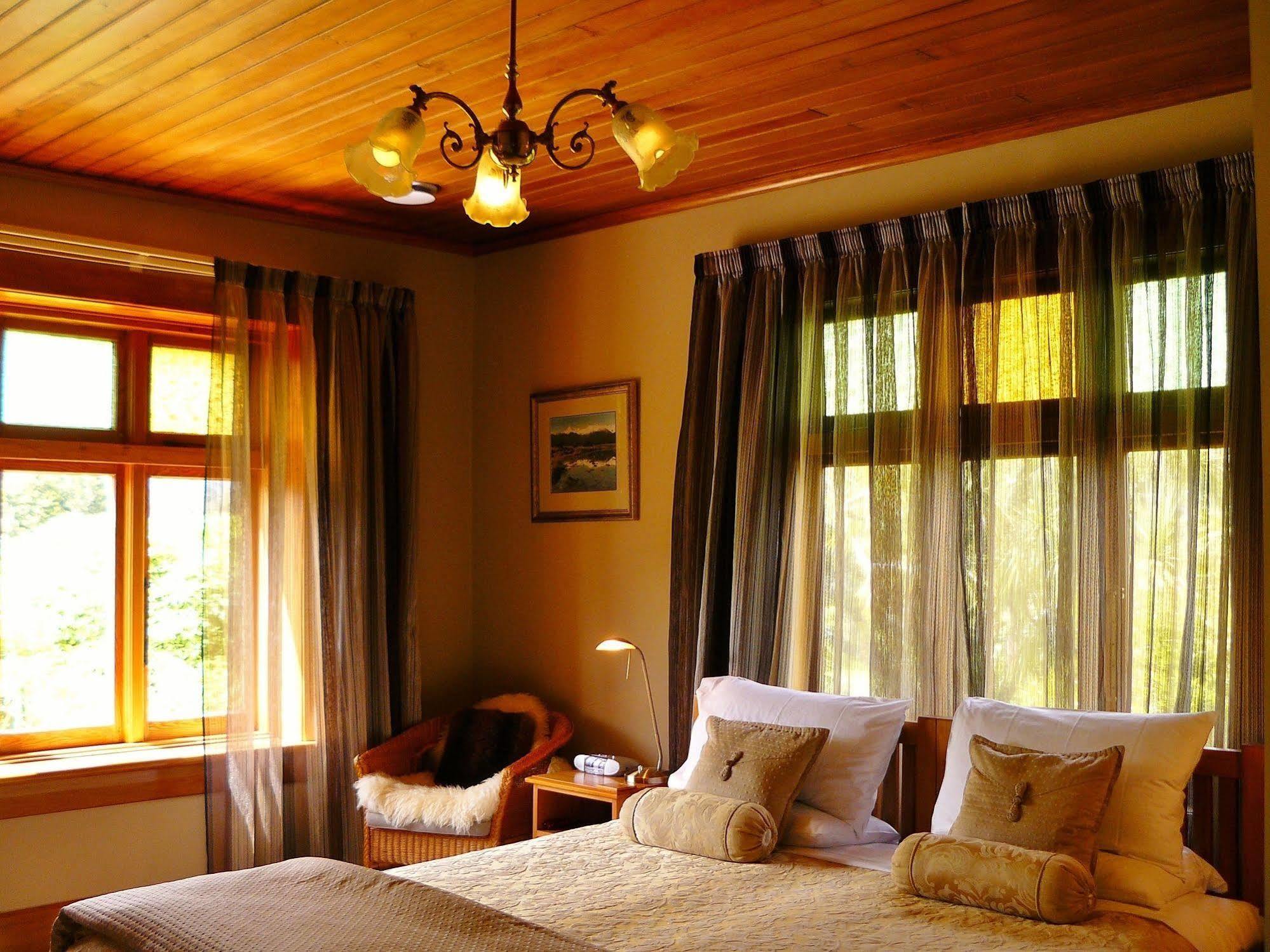 Holly Homestead B&B Franz Josef Esterno foto